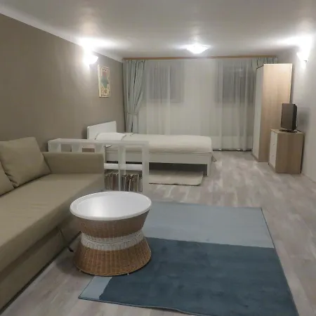 アパート Corona Studio *
